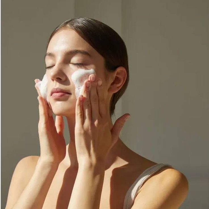 ANUA 8 Hyaluronic Acid Hydrating Gentle Foaming Cleanser